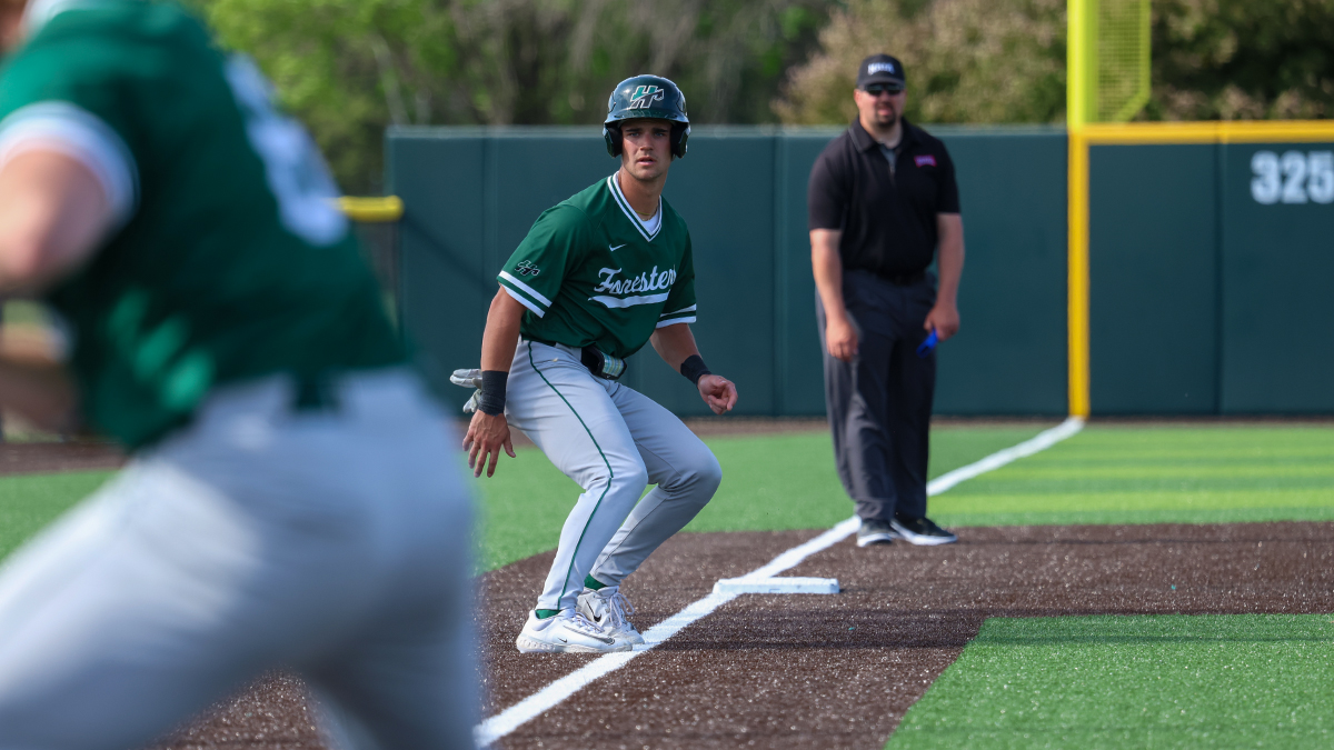 Foresters Stumble Against IUSE in NAIA Opening Round