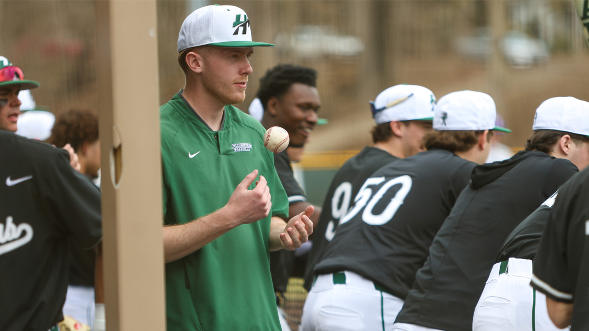 Foresters Lock Down SAU, Extend Streak to 11