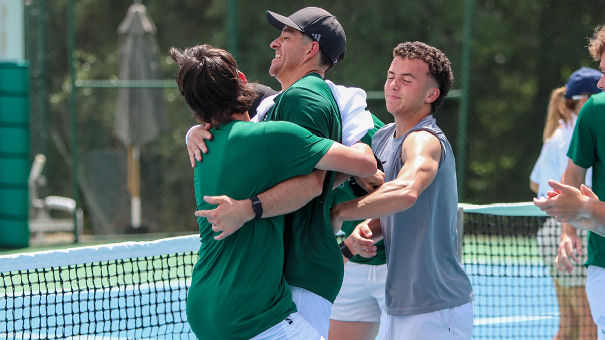 Huntington Powers Past Oakland City in National Tournament Opener